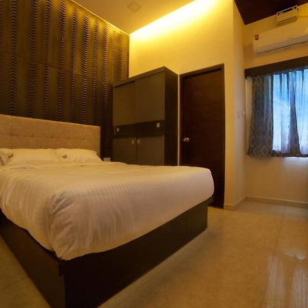 Jai Wings Hotel Pondicherry Exterior photo