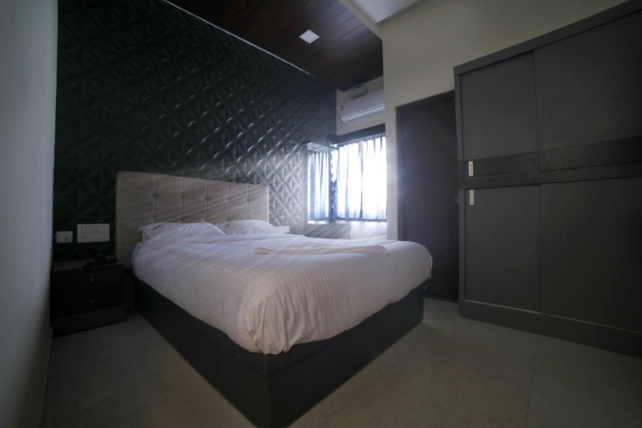 Jai Wings Hotel Pondicherry Exterior photo