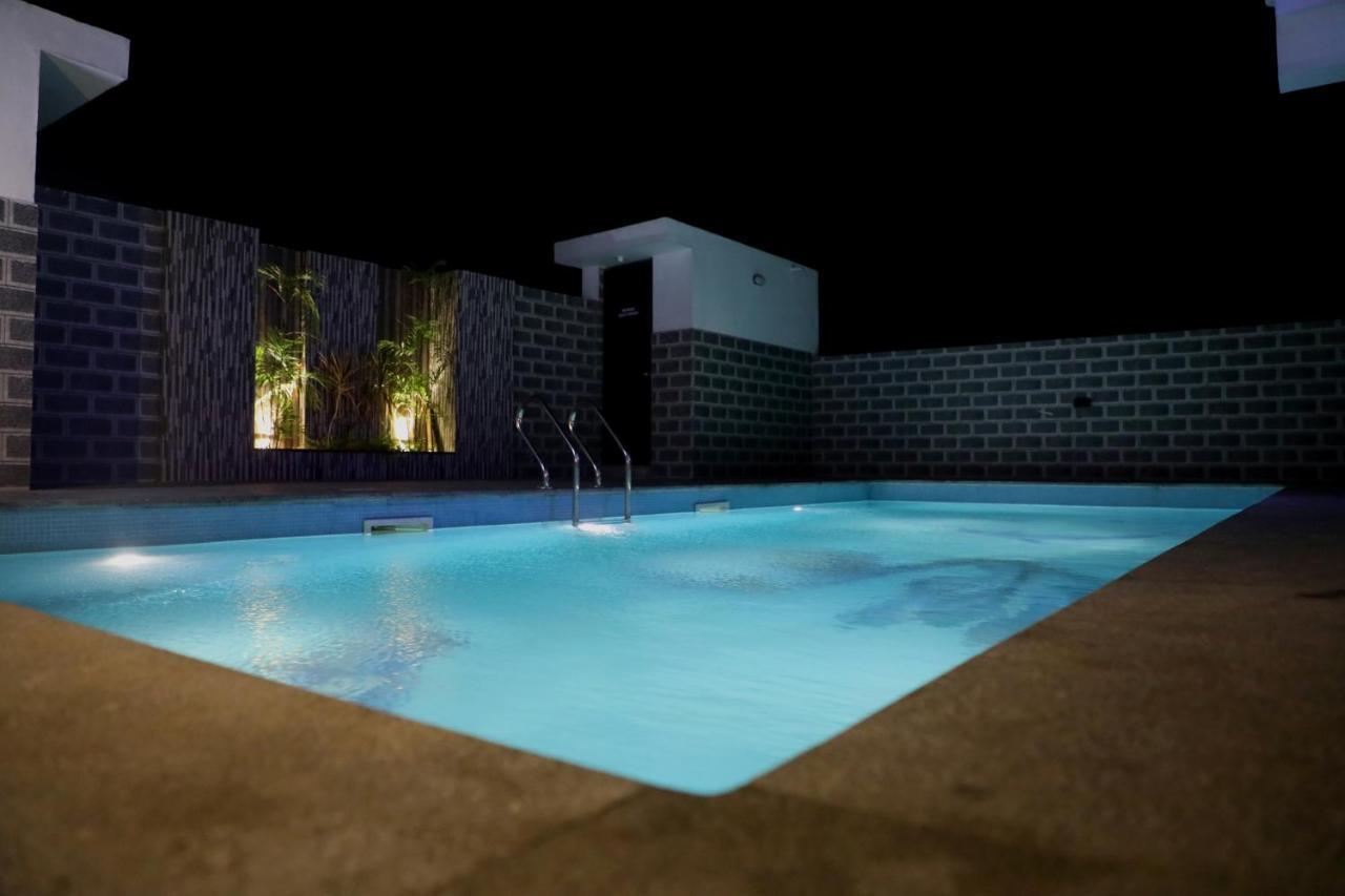 Jai Wings Hotel Pondicherry Exterior photo